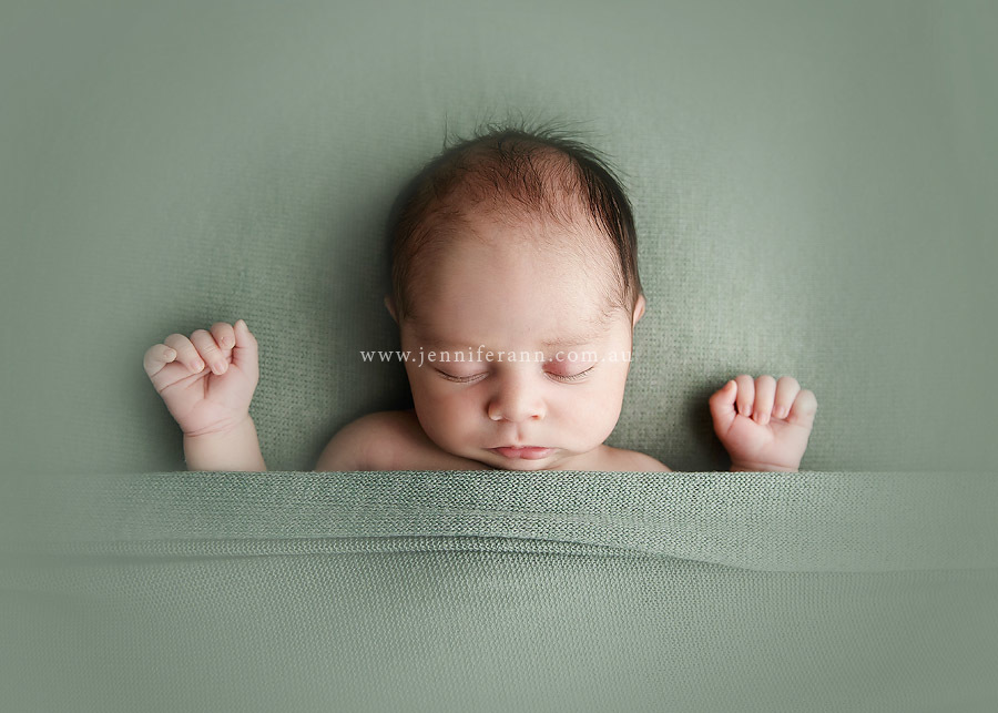 newborn photographer sutherland shire