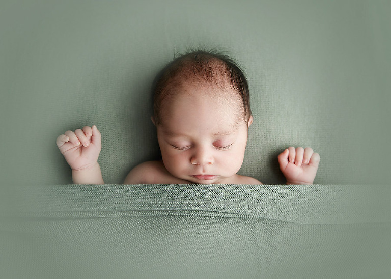 newborn photographer sutherland shire