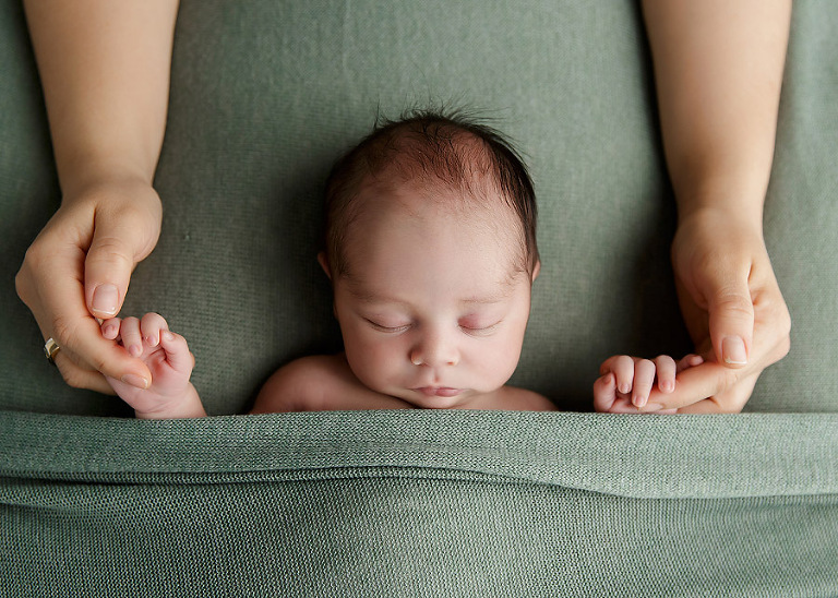 newborn photographer sutherland shire