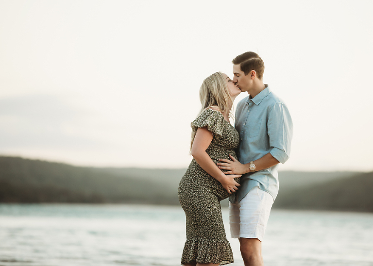 OUTDOOR MATERNITY PHOTSHOOT