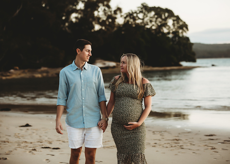 OUTDOOR MATERNITY PHOTSHOOT