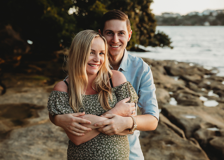 Outdoor maternity photoshoot